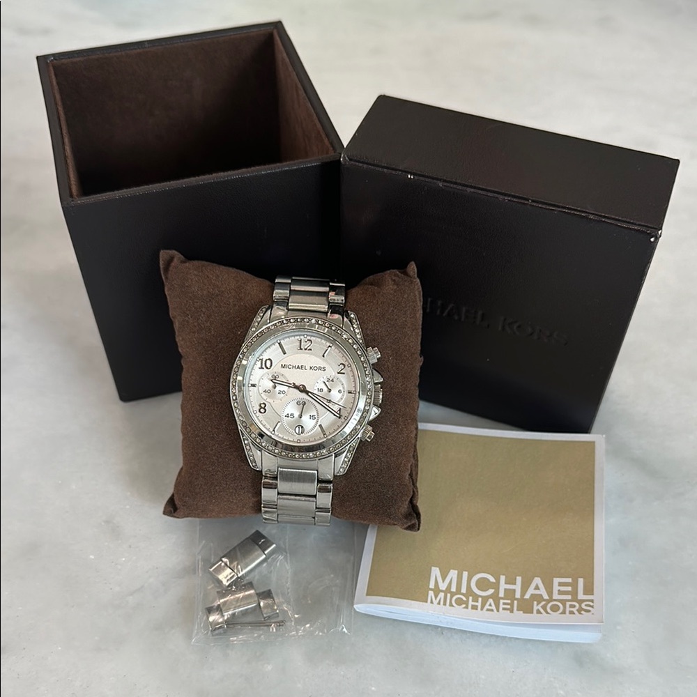 Michael Kors Silver Chronograph Watch with Crystal Details - Picture 6 of 10